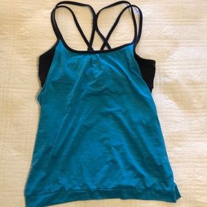 Athleta 2 in 1 workout top